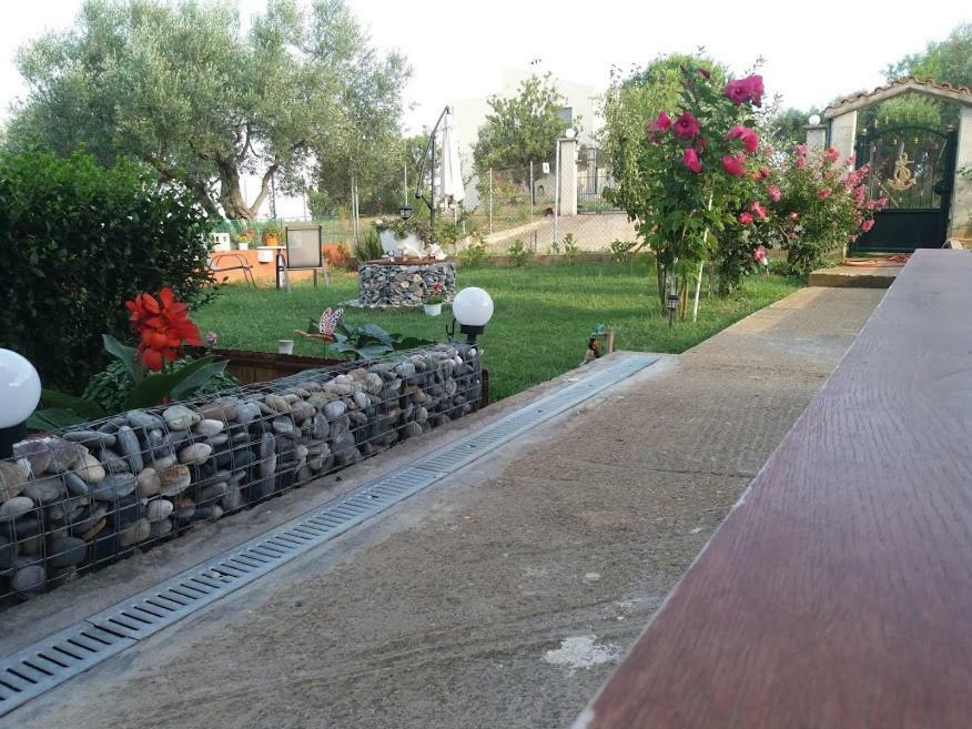Dora'S Garden Villa Alexandroupoli Esterno foto